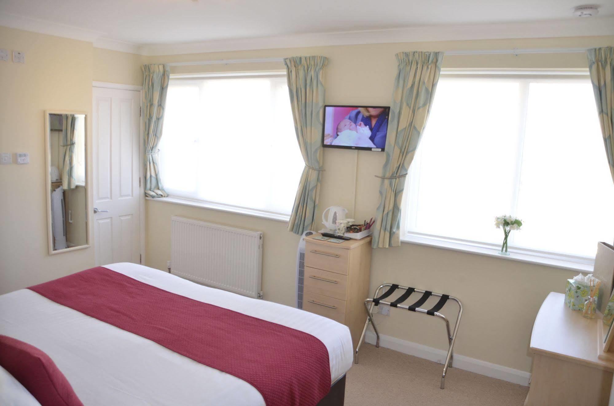 Bed and Breakfast Abbots Lee - Adults Only Челтнем Екстер'єр фото