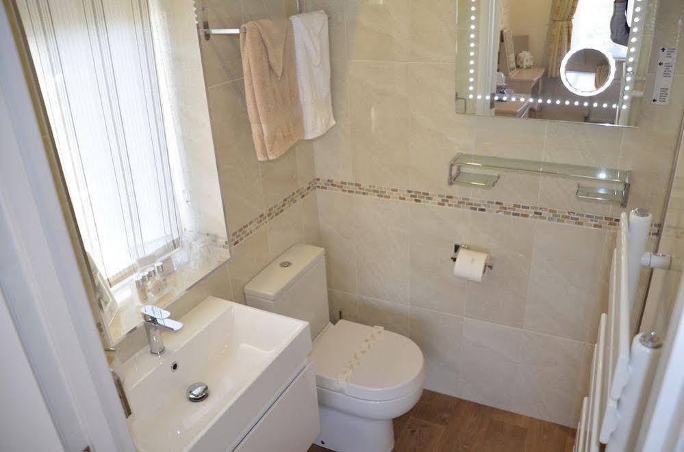 Bed and Breakfast Abbots Lee - Adults Only Челтнем Екстер'єр фото